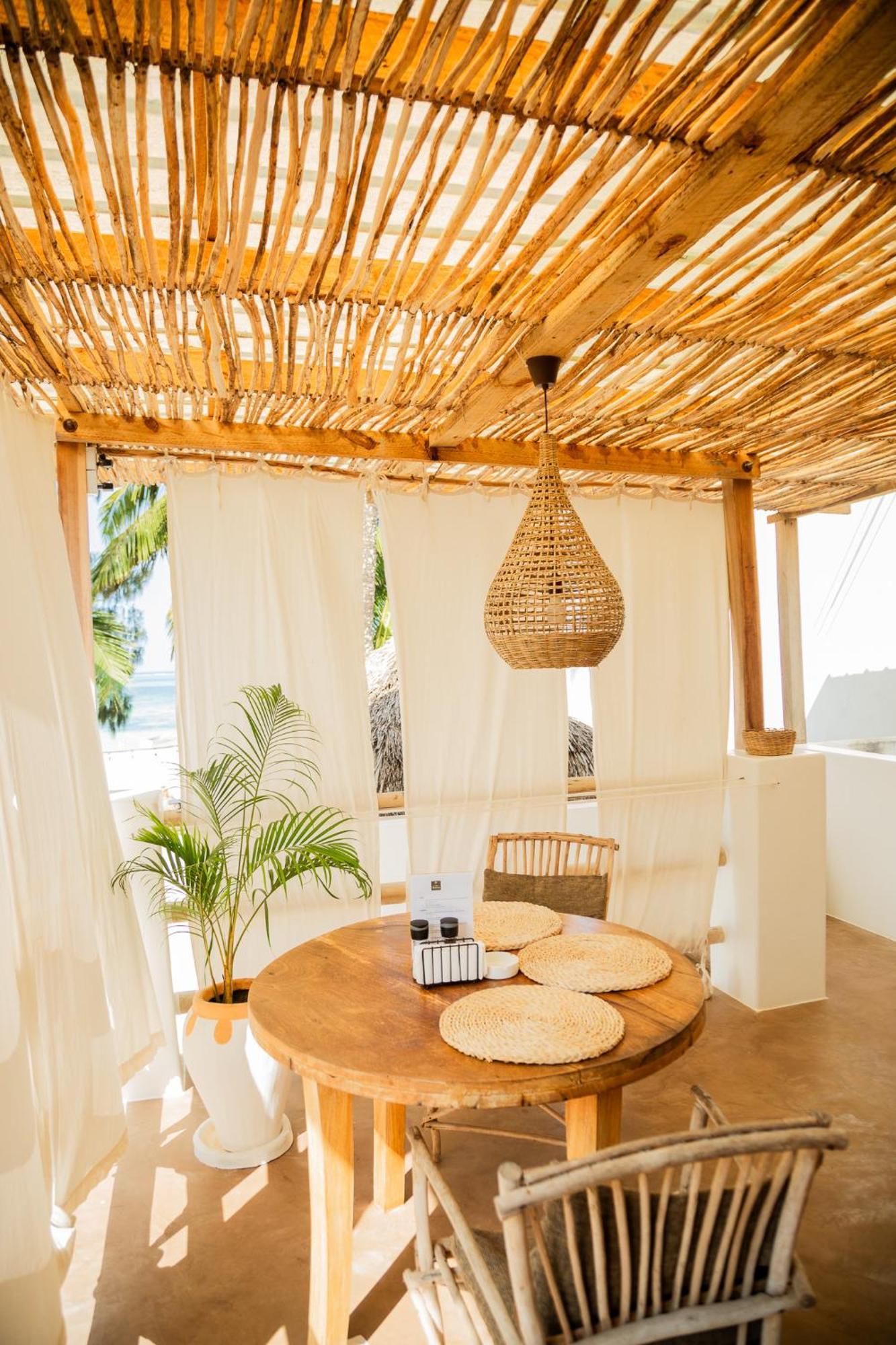 Boho Boutique Hotel - Beachfront , Adults Only , Private Pool Kiwengwa  ภายนอก รูปภาพ